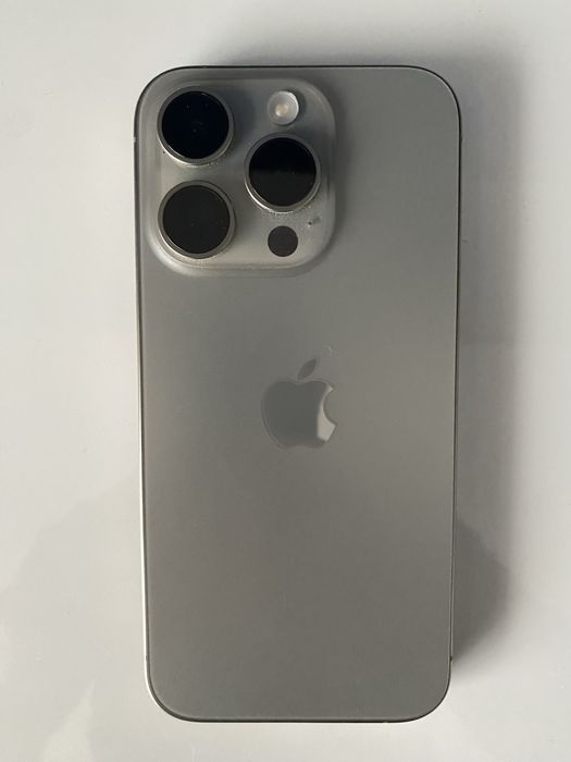 iPhone 15 Pro, 95% baterie, ca NOU !!!