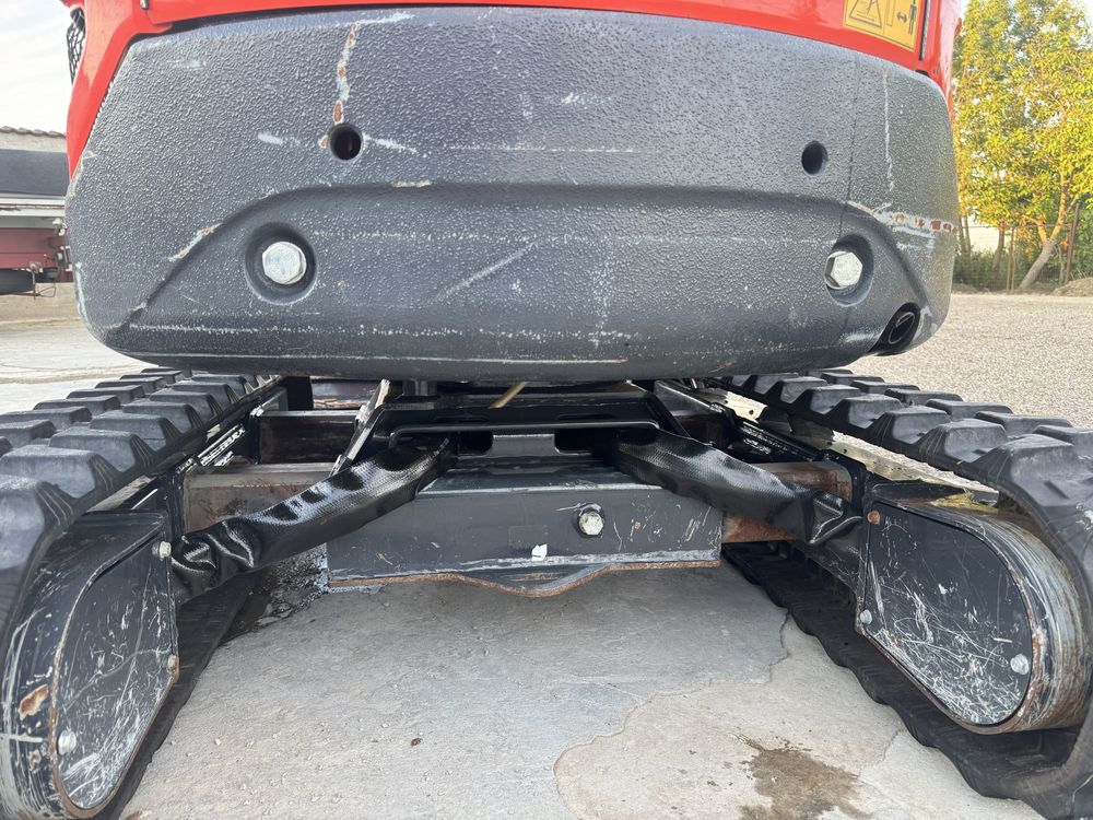 Miniexcavator Eurocomach 18zt  ,1800 kg . Jcb, caterpilar .
