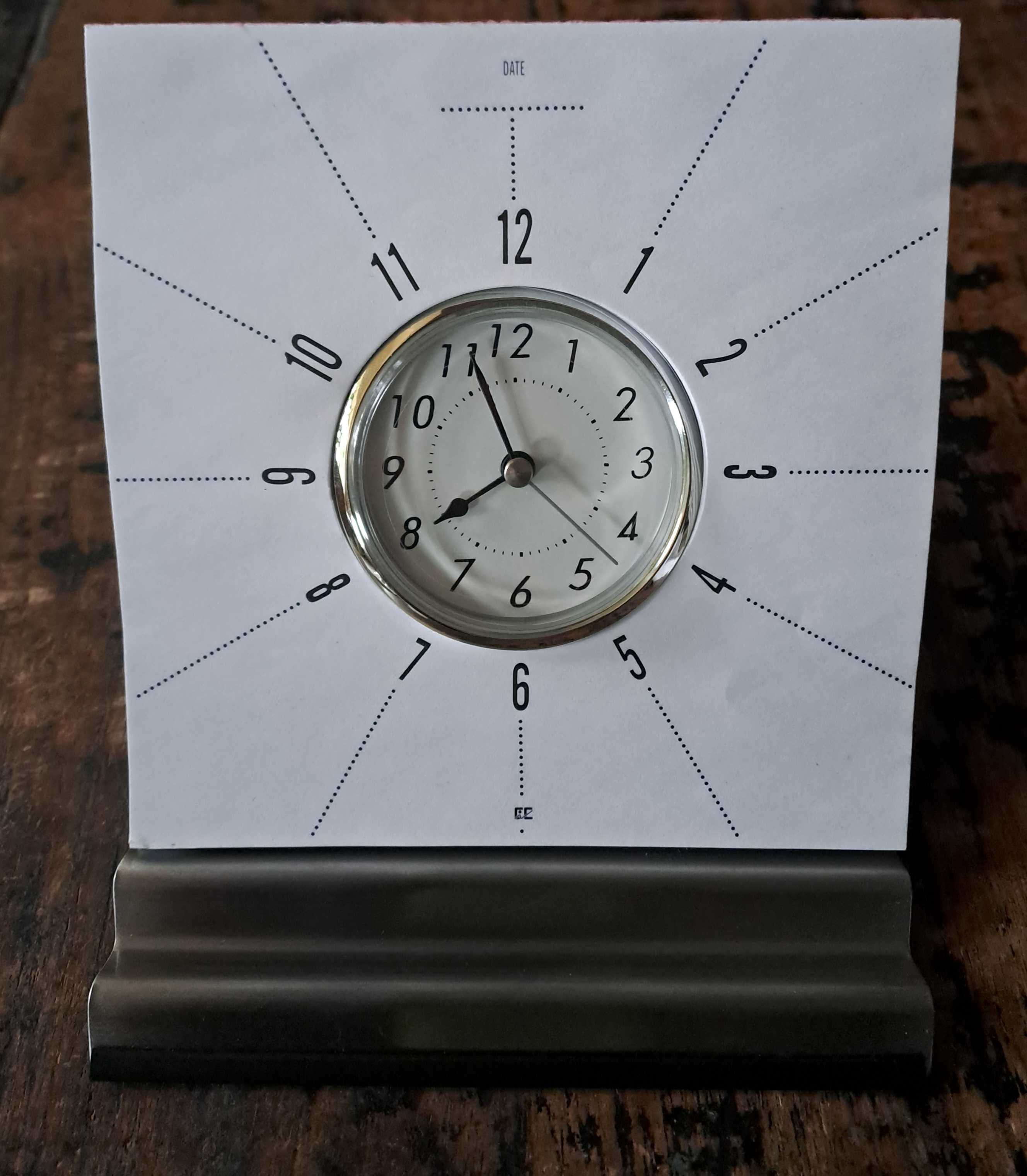 часовник настолен, аналогов, кварцов, мемо, масивен метал, уникален