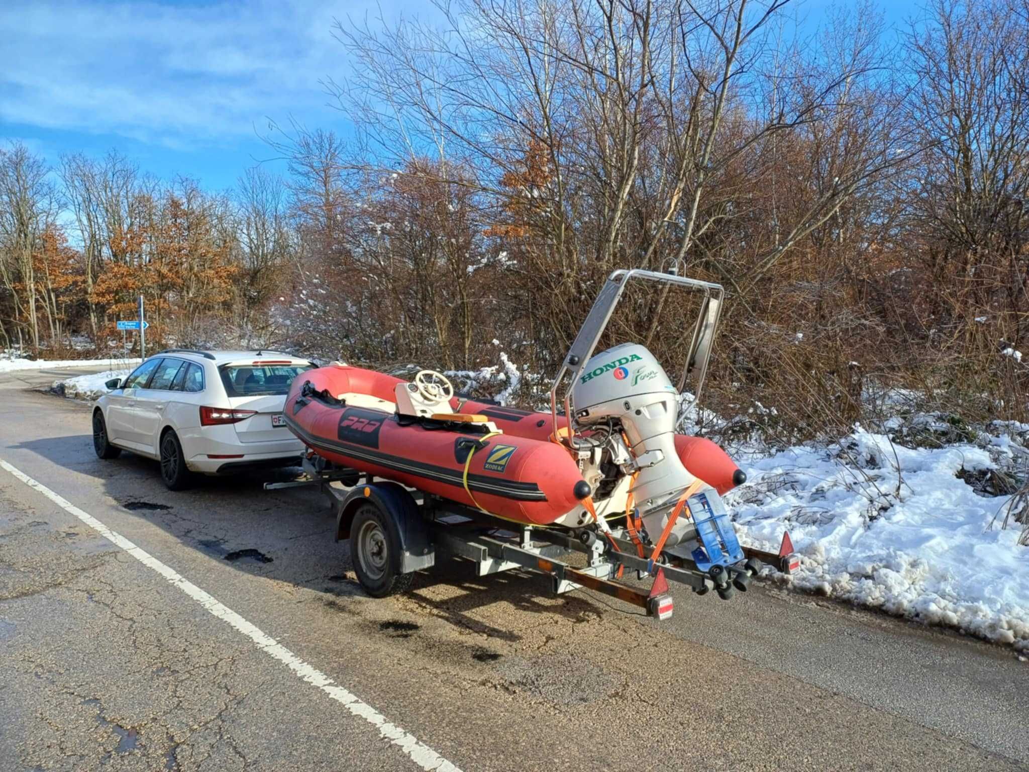 Извън бордов мотор за лодка Honda 40