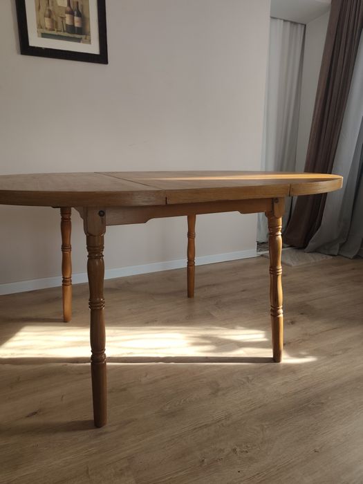 Дървена разтегателна маса