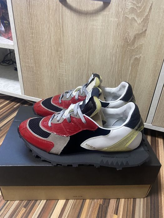 Vand adidasi Run Of sneakers unisex Limited Edition