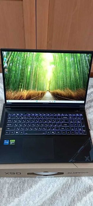 Ноутбук для игр и работы core i7-13650 RTX4060