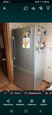 Холодильник ,Panasonic продам