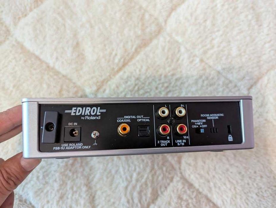 Digital audio mixer ROLAND edirol M-10 DX (24 bit/ 96 khz)
