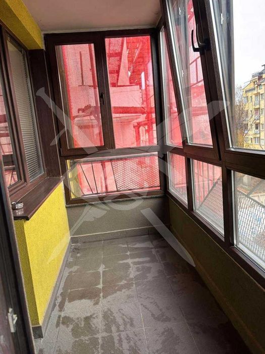 Дава се под наем Многостаен апартамент в София, Медицинска академия - 143 кв.м за 1000 € - Снимка #12