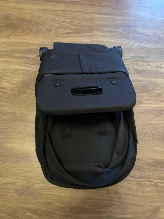 Maxi Cosi комбинирана количка със зимен кош и лятна седалка