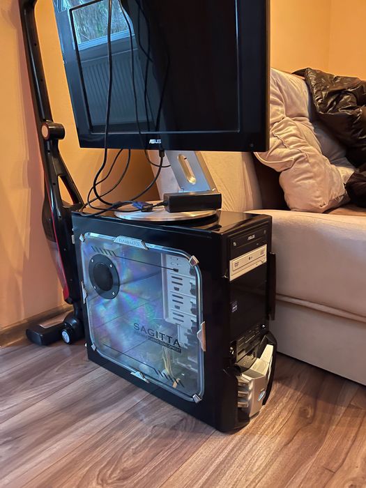 Calculator si monitor