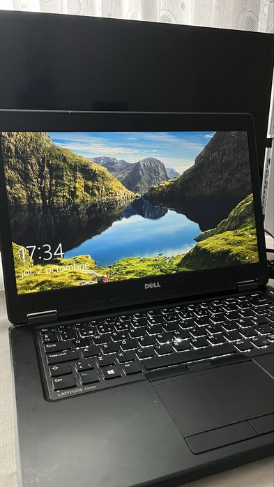Vând laptop DELL Latitude E5450