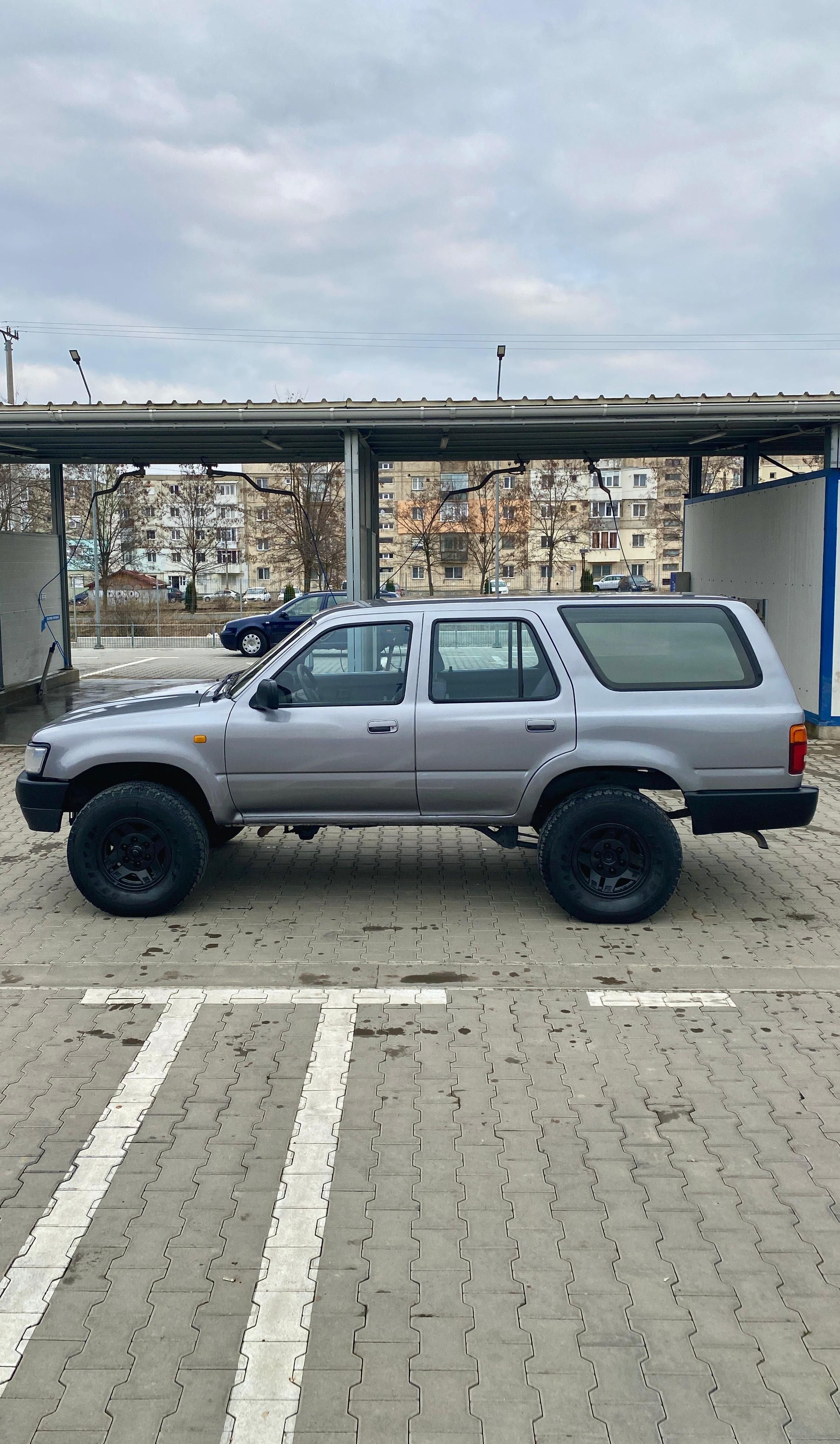 Toyota 4 Runner (Hilux)