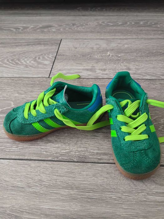 Adidași adidas gazele copii marimea 23