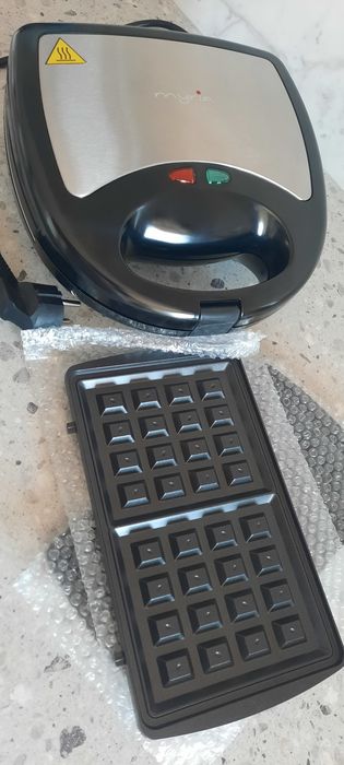 Sandwich maker 3 în 1