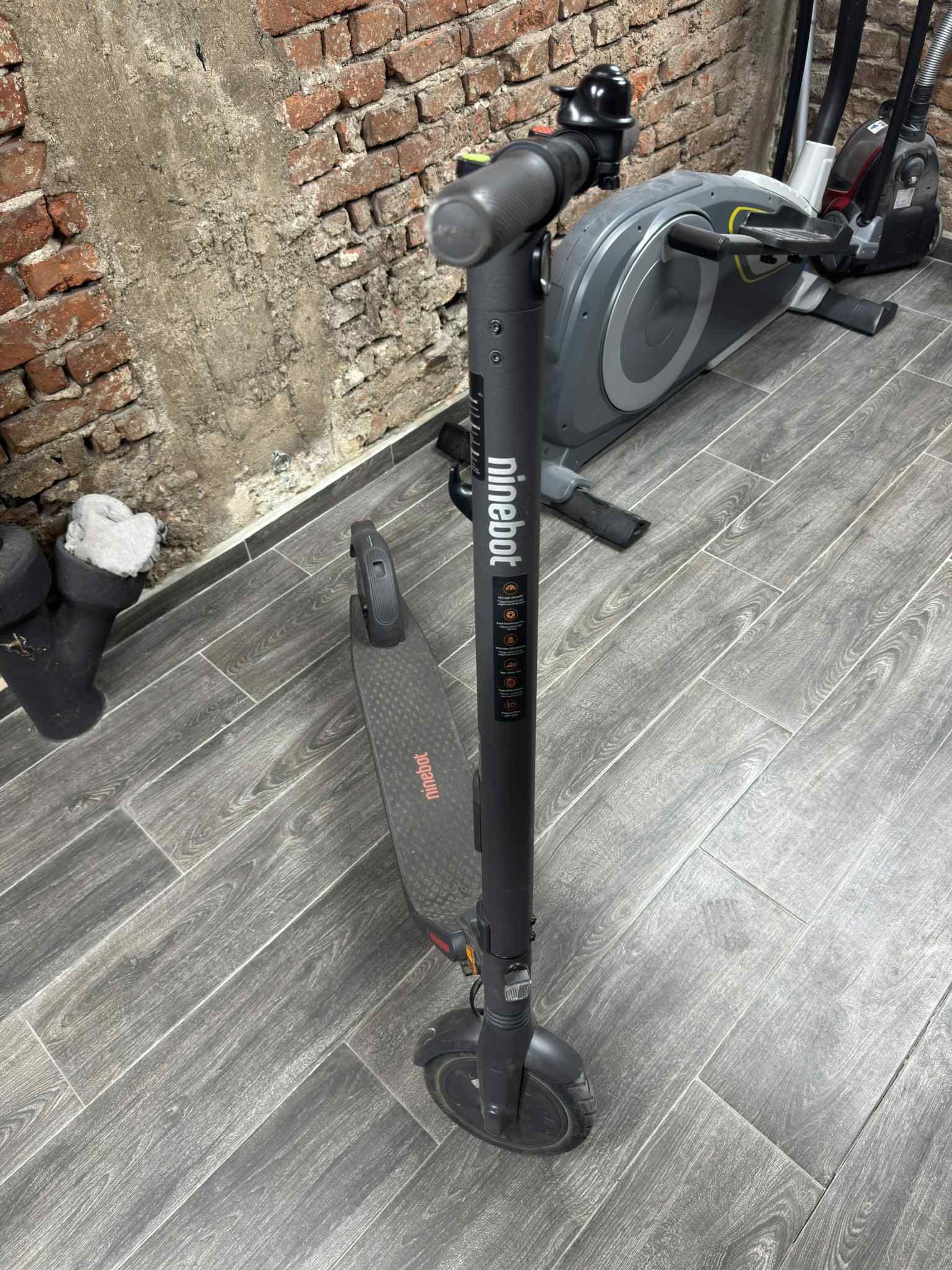 Електрическа тротинетка Ninebot by Segway E25E