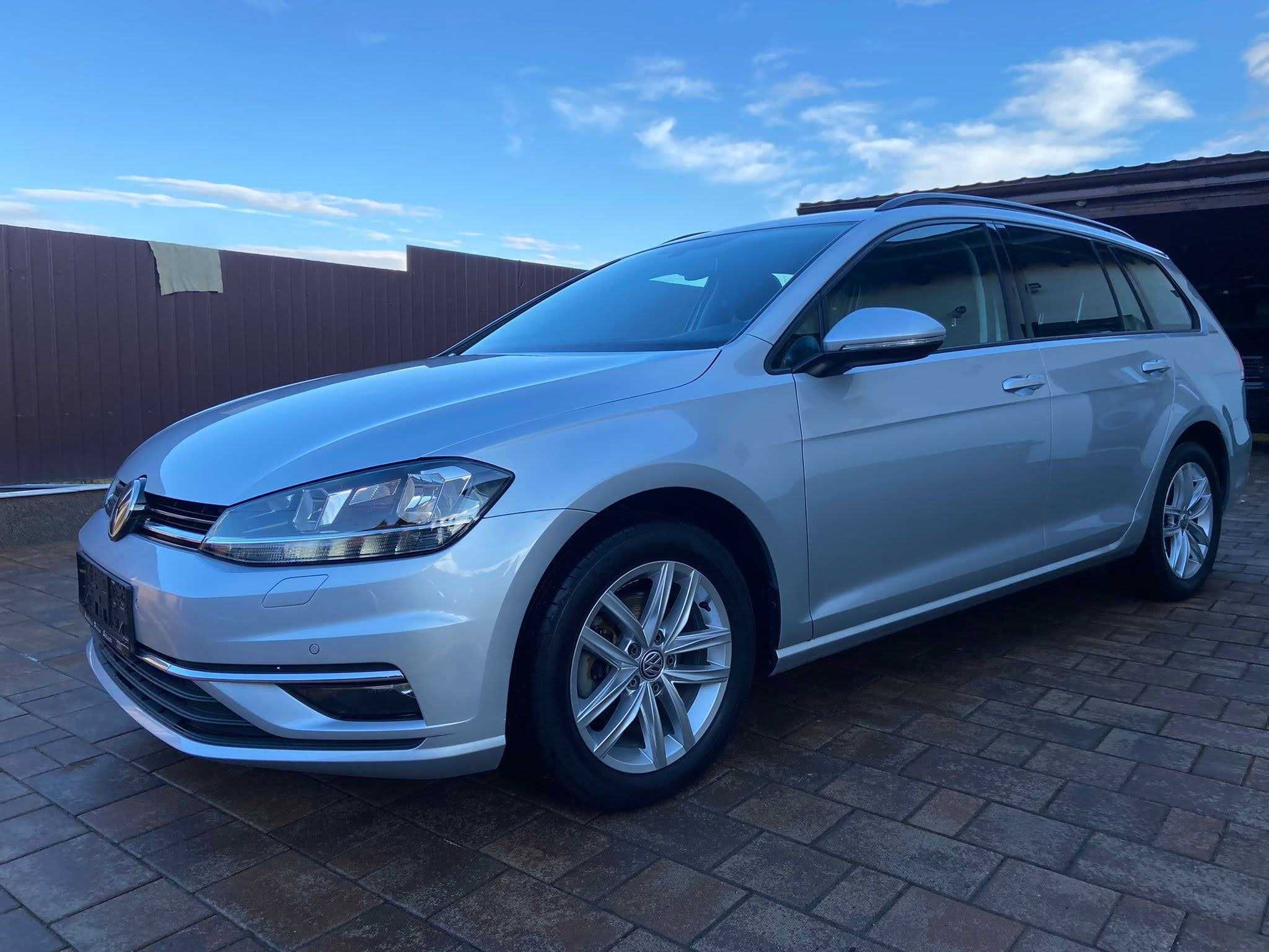 Volkswagen Golf 7,5 2.0 TDI, DSG 

2019 Diesel