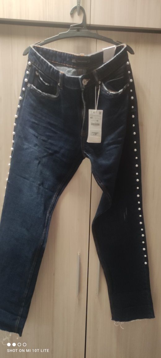 Нови дънки Zara с перли