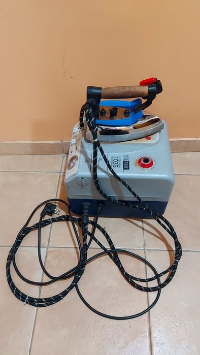 Парогениратор Silter 2035 для отпаривания одежды