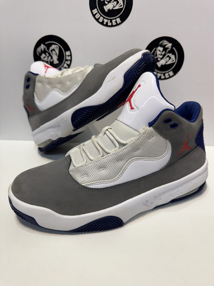 Маратонки JORDAN AIR MAX AURA 2 .Номер 41