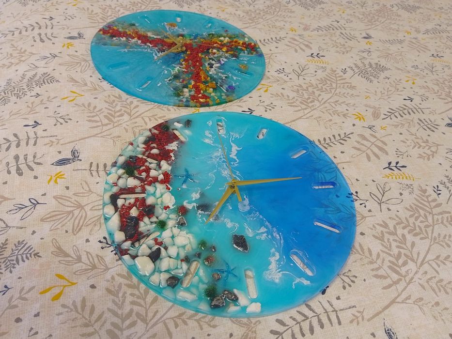 Ceas de perete din rasina epoxy