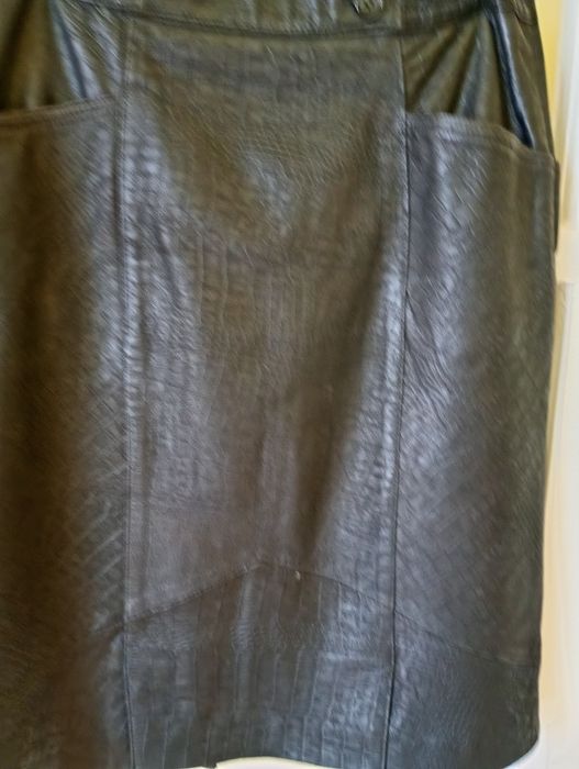 Fusta din piele naturala
