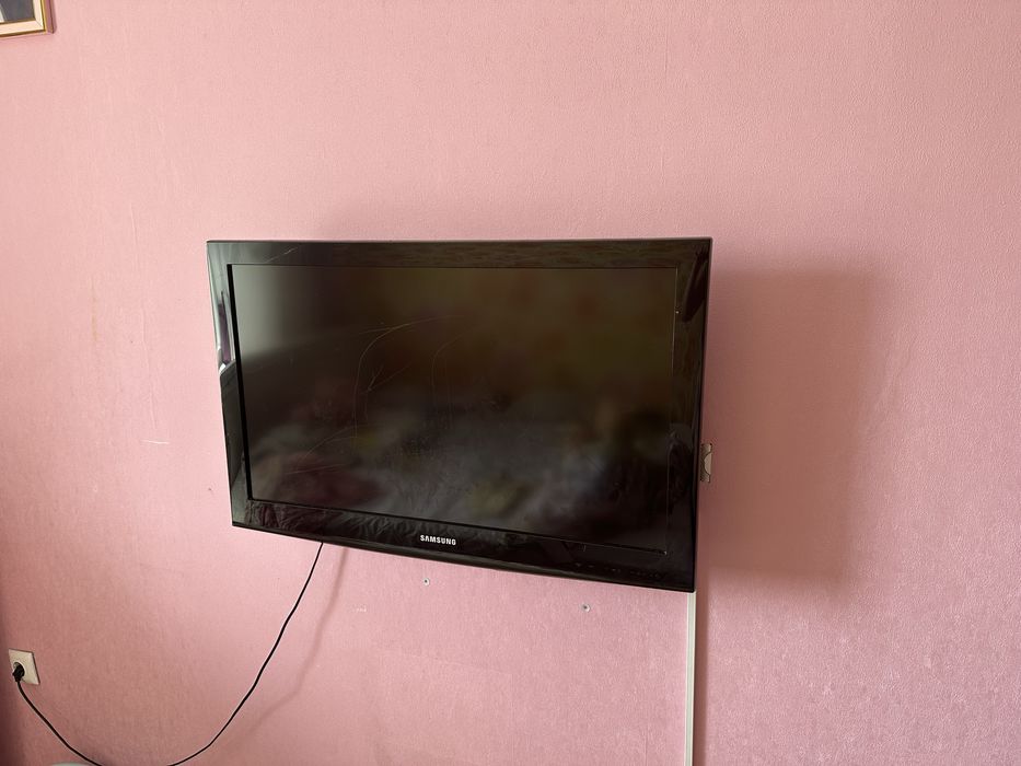 Телевизор б/у ..