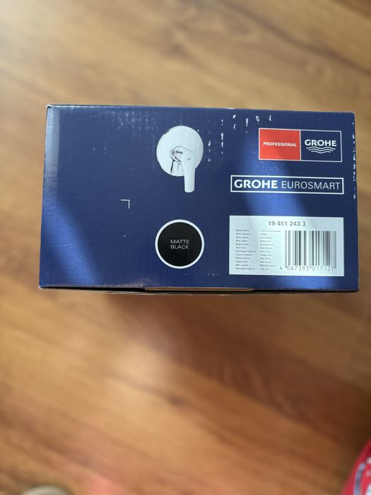 НОВ!!! Grohe EUROSMART смесител за вграждане за душ/ Черен мат