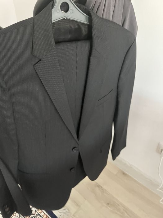 Продаются костюмы в отличном состоянии