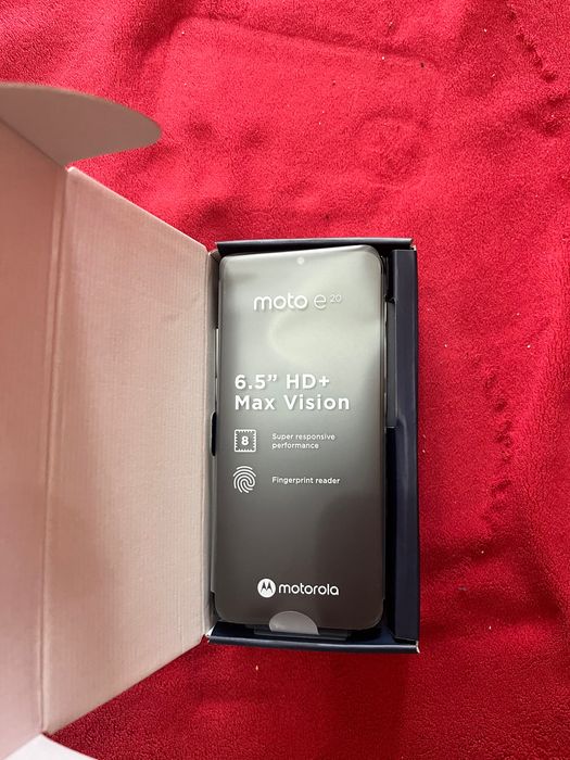 Motorola E20 Не отваряна с гаранция