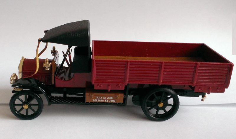 Macheta Fiat 18BL Autocarro Civile 1914 - Rio Models camion 1/43