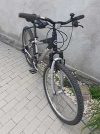 Bicicleta Giant ,din aluminiu , roti 26 , cadru XS mic