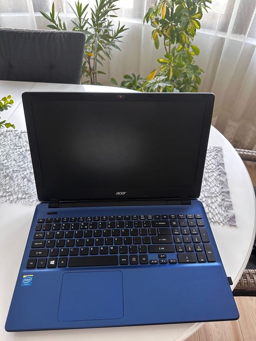 laptop acer albastru