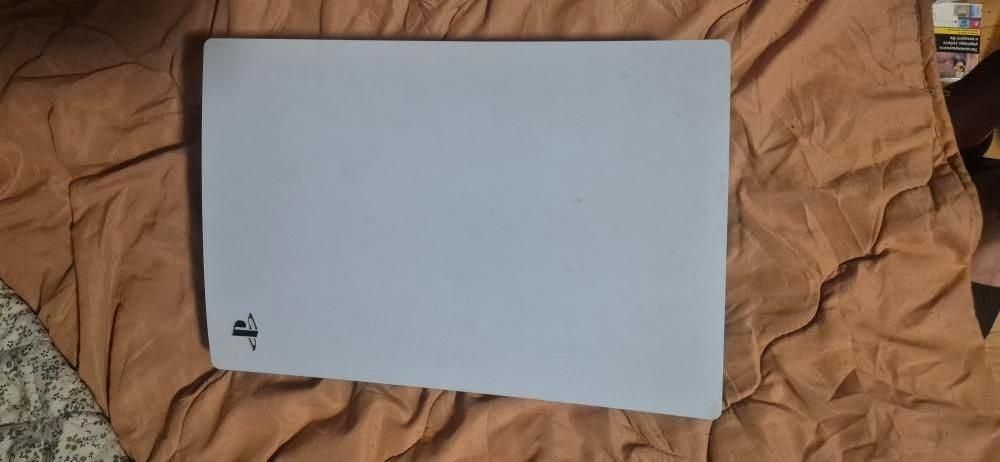 Плейстейшън 5 дискова версия