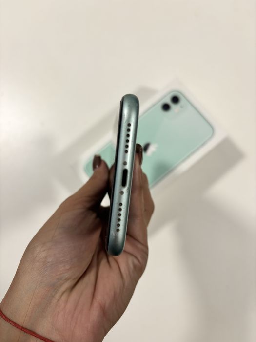 Iphone 11 зелен.