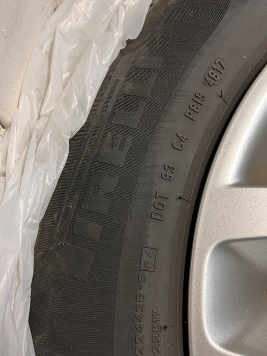 Jante BMW cu cauciucuri iarna run flat