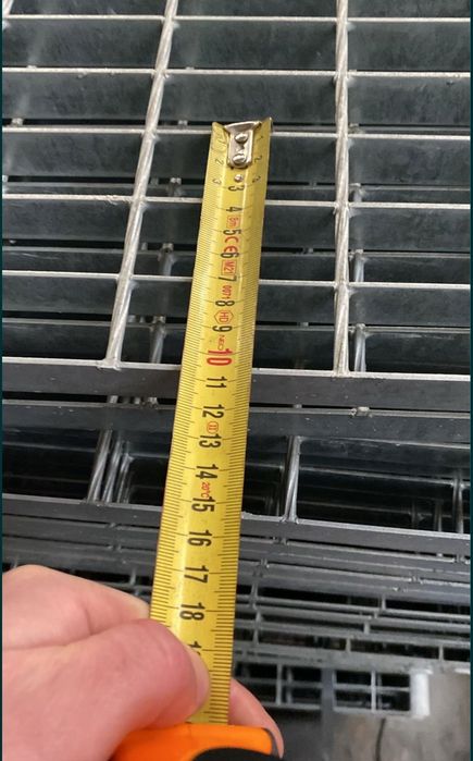 Vindem grătare zincate galvanizate la ori ce dimensiuni se debitează ș