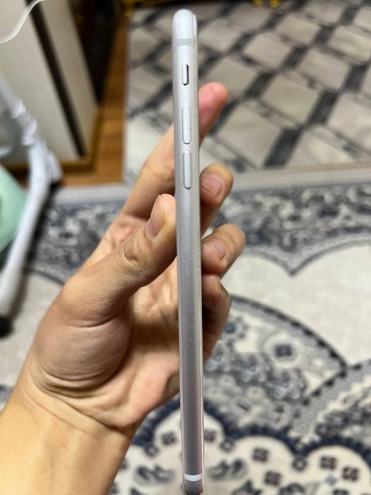 Iphone 8 Plus  64 gb  74% ёмкость