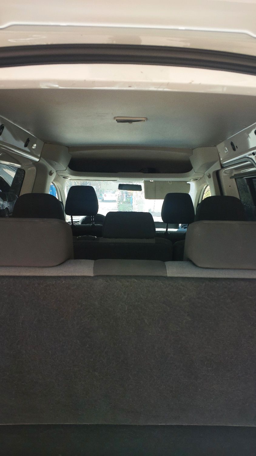 Volkswagen caddy 132 000 км
