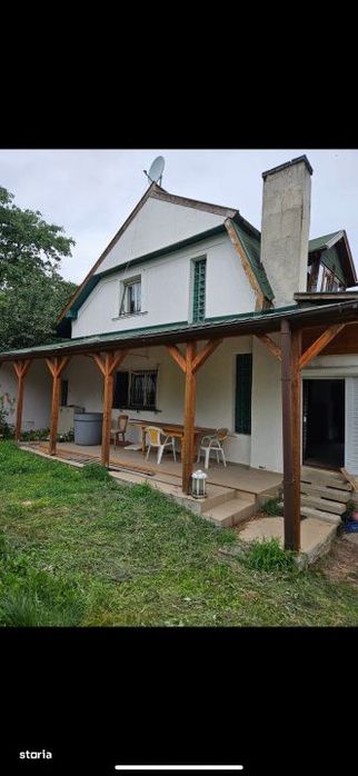 Casa cu 3 dormitoare, Living, Bucatarie, 17 Arii de teren, 25 ml Front