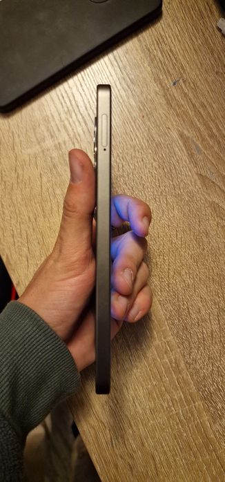 Vând/schimb telefon 8gb ram 256