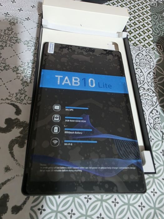 ТАБЛЕТ 10 инча.   ...