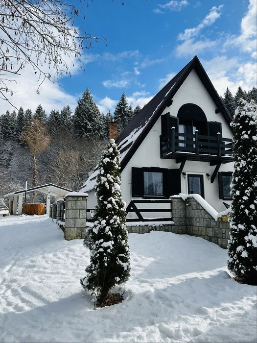 Cabană de închiriat cu ciubăr