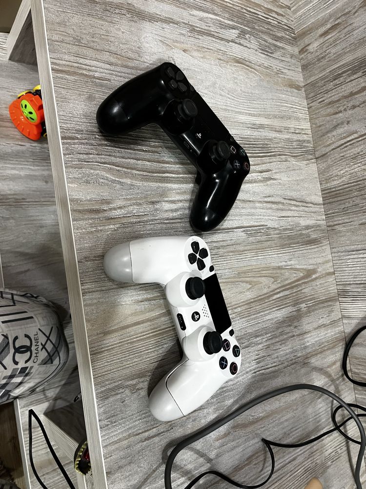 Playstation 4 PRO 1tb, (Плейстейшен 4про на 1 терабайт)
