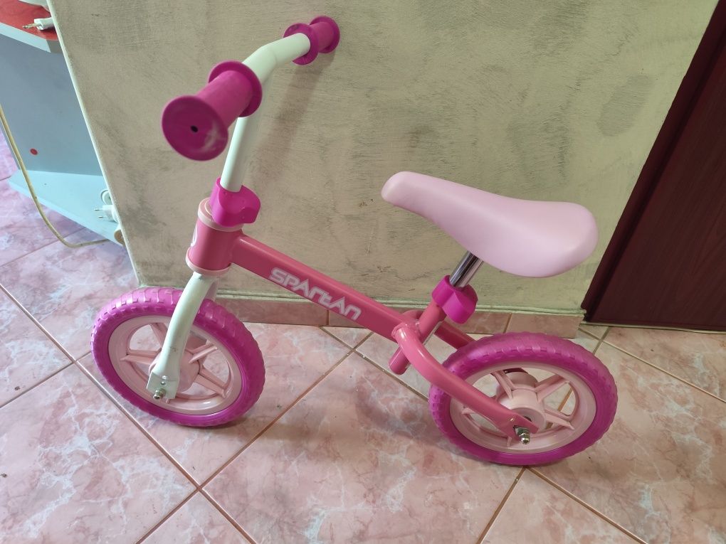 Bicicleta echilibru