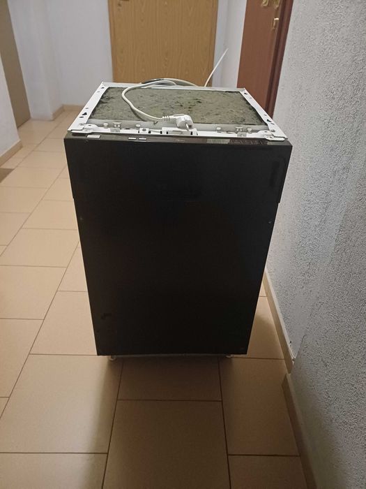 Съдомиялна "MIDEA"