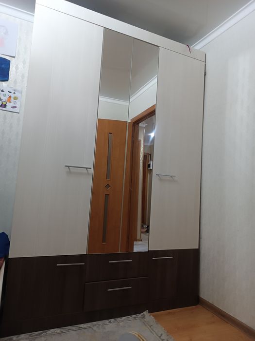 Продам шкаф вместительный