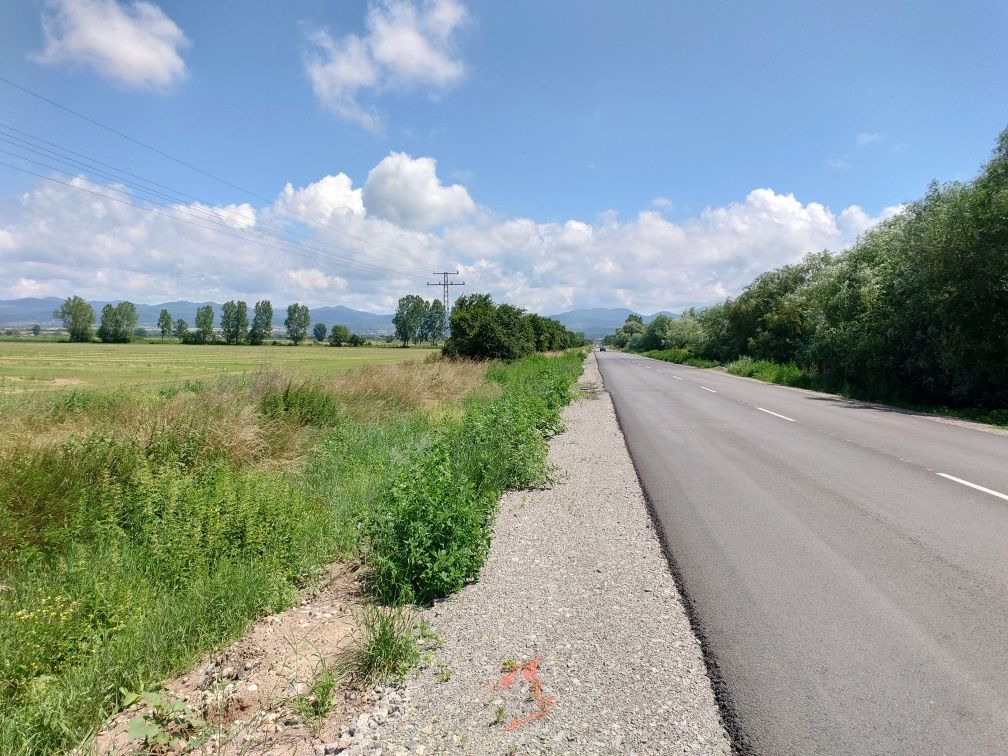 Парцел земя на главен път преди с.Чепинци