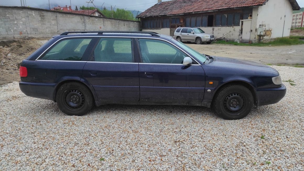 Ауди А6, V6, 2,6 на части