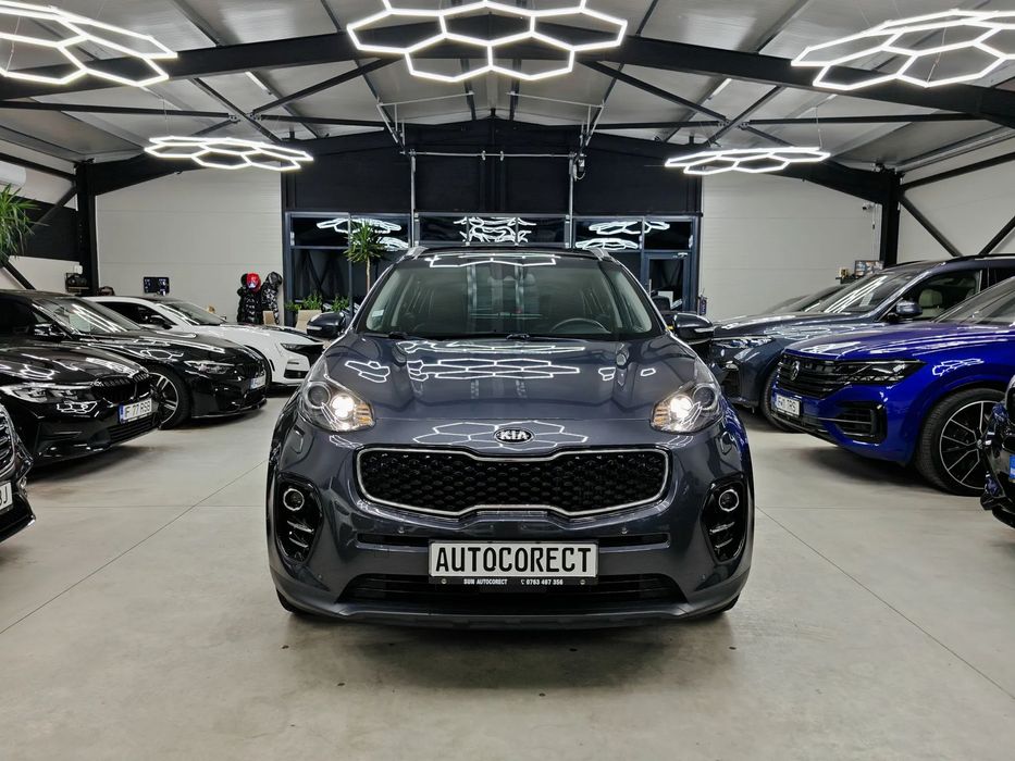 Kia Sportage 4x4/Premium/Panoramic/Keyless/Line,Side Asist/Camera/Ventilație/JBL