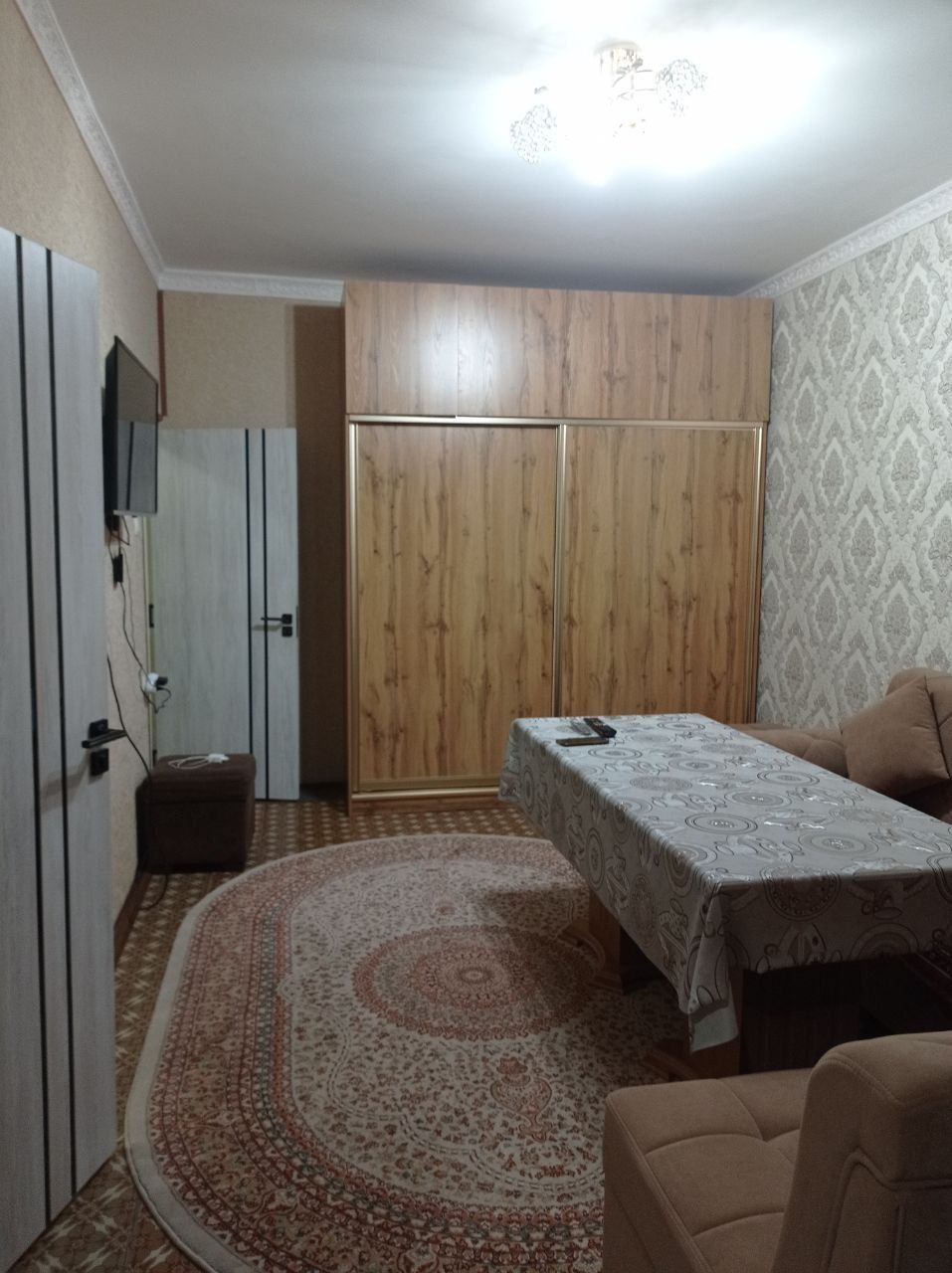 Юнусабад 8 квартал. Продается квартира 1/1/4