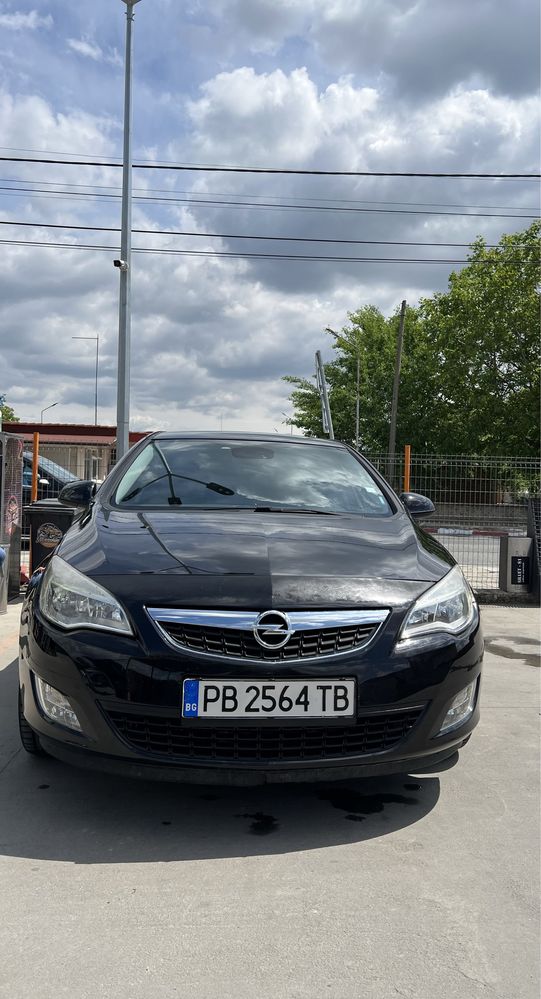 Opel Astra J COSMO Paket