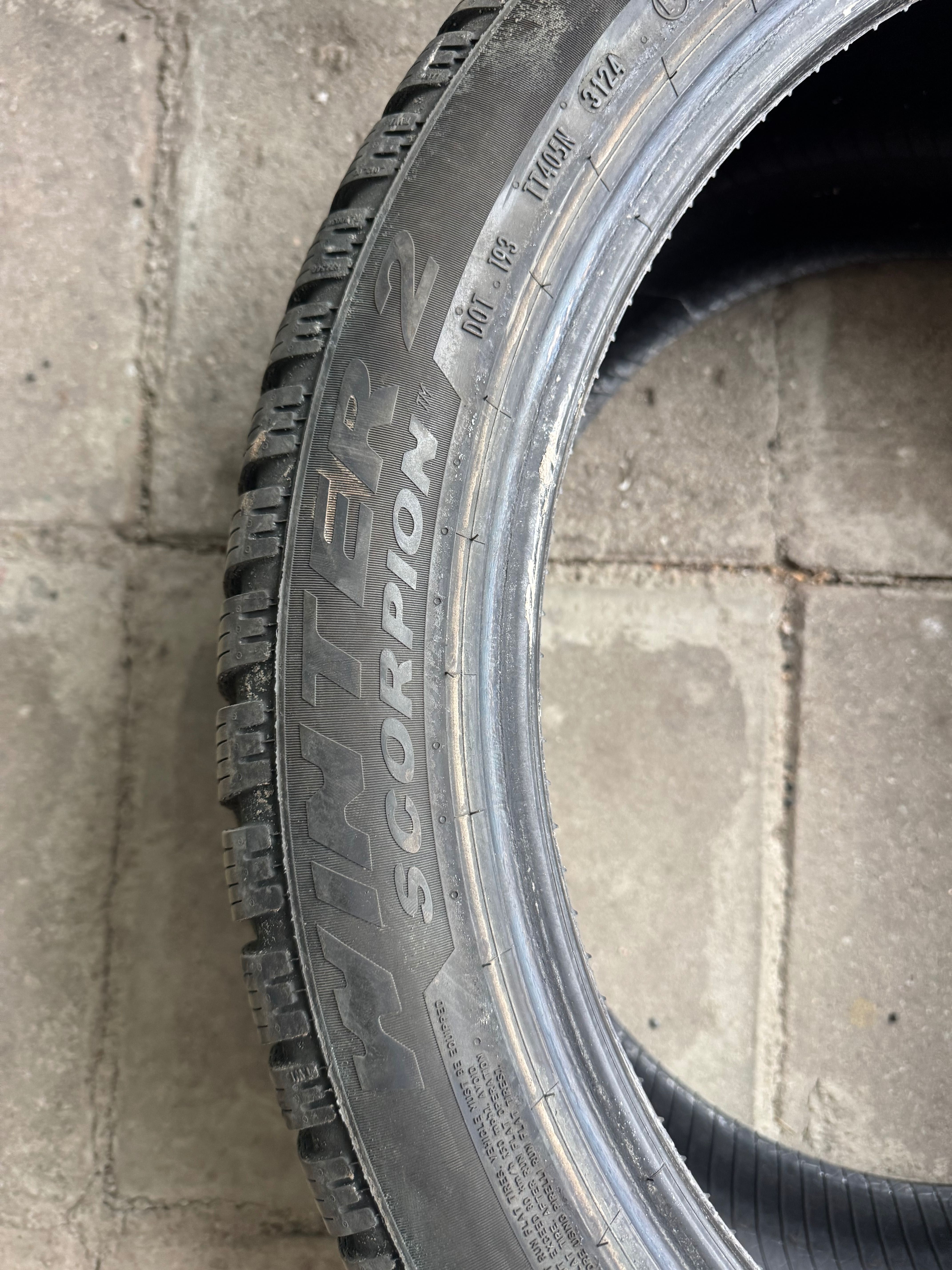 Зимни Гуми Pirelli 22 Run Flat предни и задни